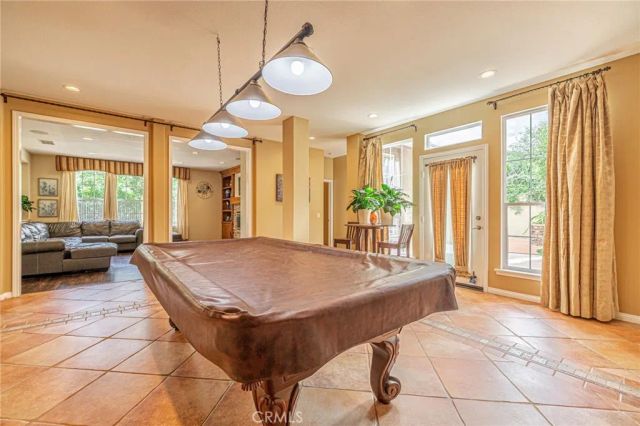 574 Oak Tree Court, Simi Valley, CA 93065