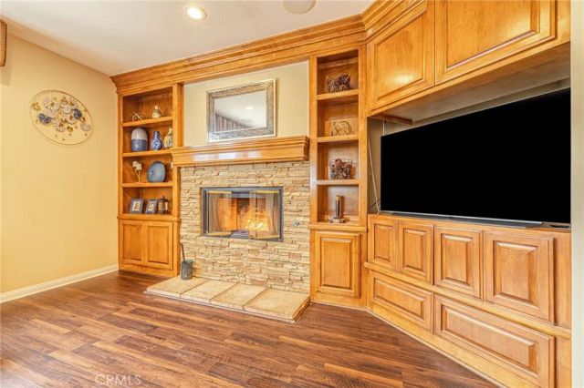 574 Oak Tree Court, Simi Valley, CA 93065