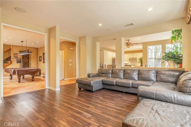 574 Oak Tree Court, Simi Valley, CA 93065