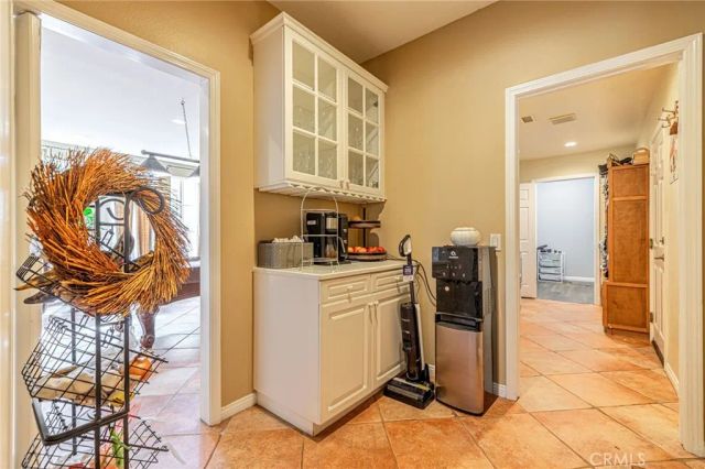 574 Oak Tree Court, Simi Valley, CA 93065