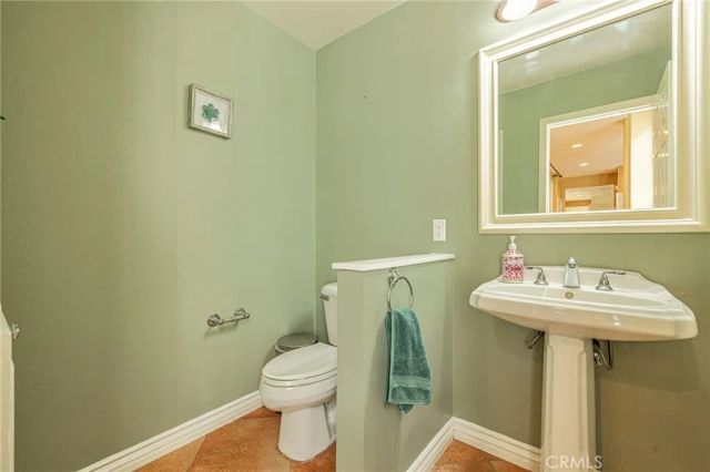 574 Oak Tree Court, Simi Valley, CA 93065