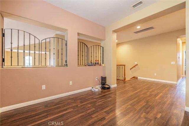 574 Oak Tree Court, Simi Valley, CA 93065