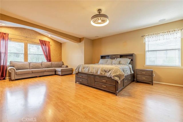 574 Oak Tree Court, Simi Valley, CA 93065