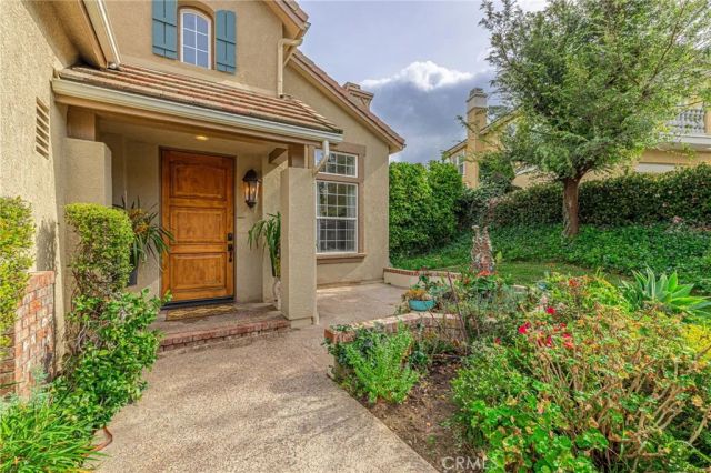 574 Oak Tree Court, Simi Valley, CA 93065