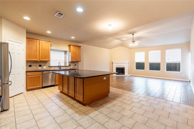 7220 Petersburg Drive, Plano, TX 75074