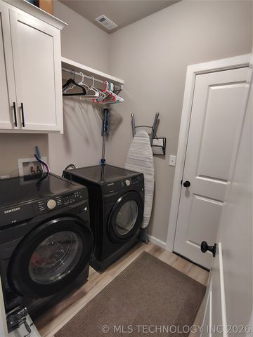 306 N Frisco Street, Catoosa, OK 74015