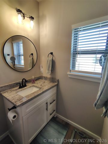 306 N Frisco Street, Catoosa, OK 74015