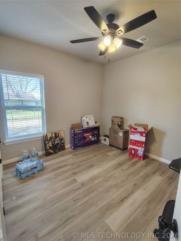 306 N Frisco Street, Catoosa, OK 74015