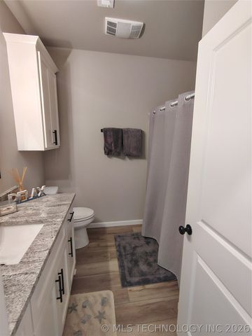 306 N Frisco Street, Catoosa, OK 74015