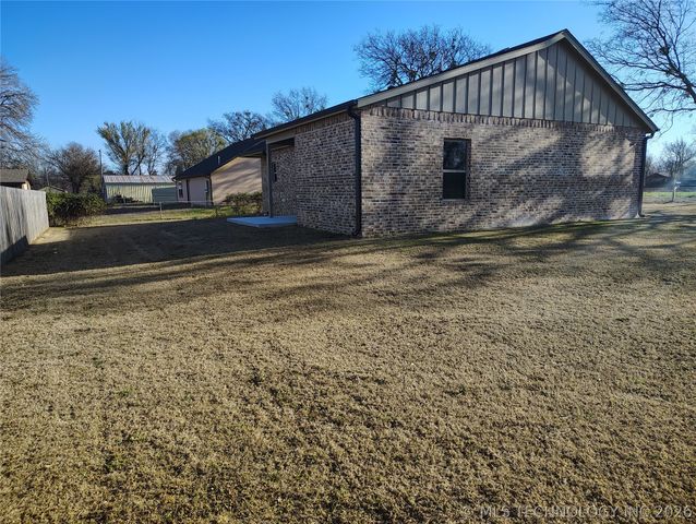 306 N Frisco Street, Catoosa, OK 74015