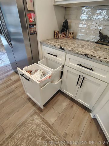 306 N Frisco Street, Catoosa, OK 74015