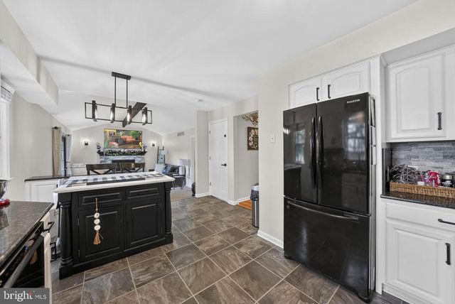2524 BROOKFIELD ST, Vineland, NJ 08361