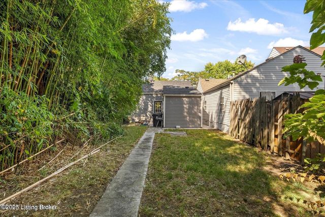 614 Atwood St, Louisville, KY 40217