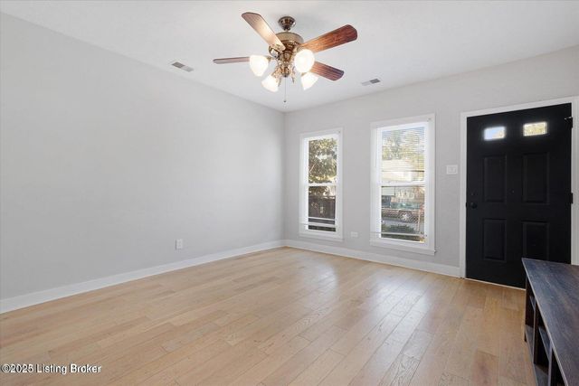 614 Atwood St, Louisville, KY 40217