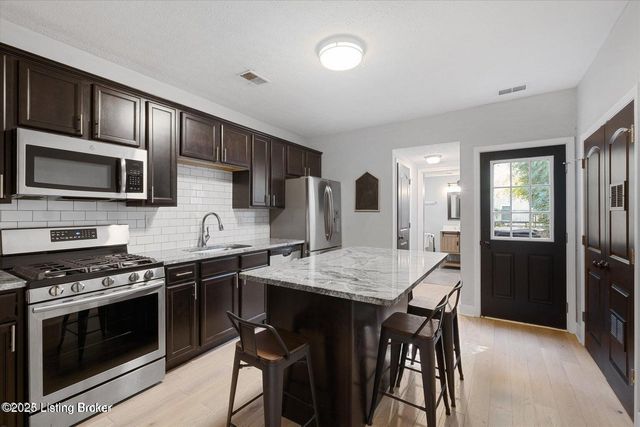 614 Atwood St, Louisville, KY 40217