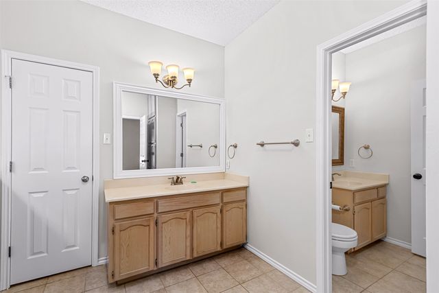 2805 Inniswood Circle, Arlington, TX 76015