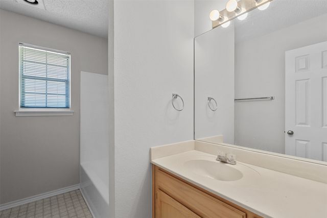 2805 Inniswood Circle, Arlington, TX 76015