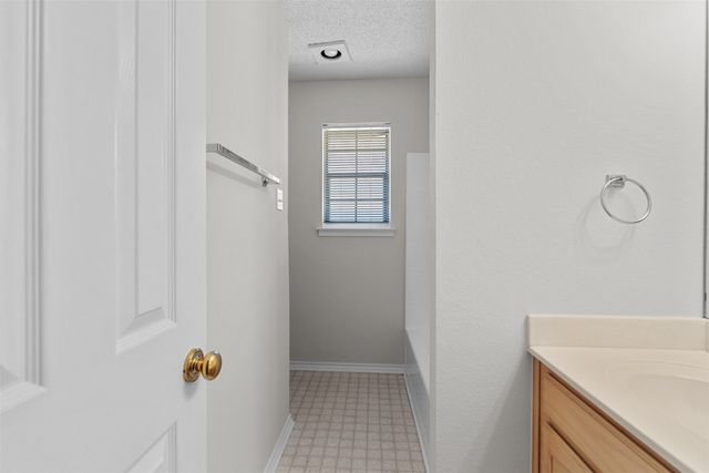 2805 Inniswood Circle, Arlington, TX 76015