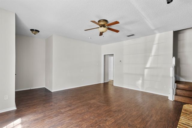 2805 Inniswood Circle, Arlington, TX 76015