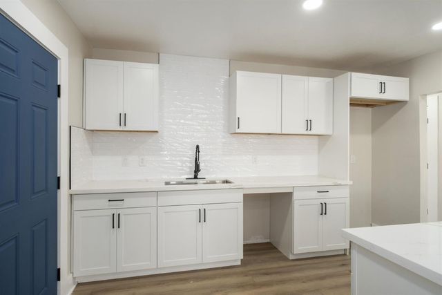 4444 E Iowa Avenue, Fresno, CA 93702