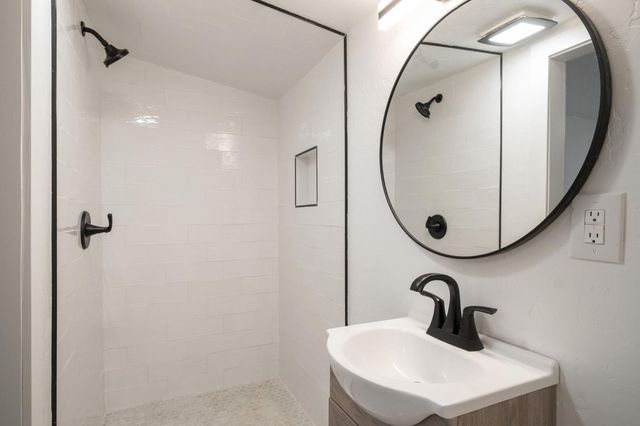 4444 E Iowa Avenue, Fresno, CA 93702