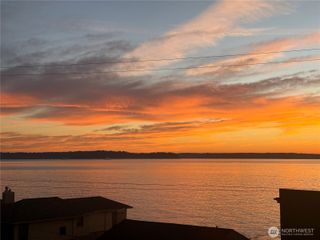 5064 Beach Drive SW, Seattle, WA 98136