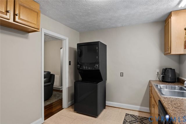 2433 Osborne Rd, Chester, VA 23831