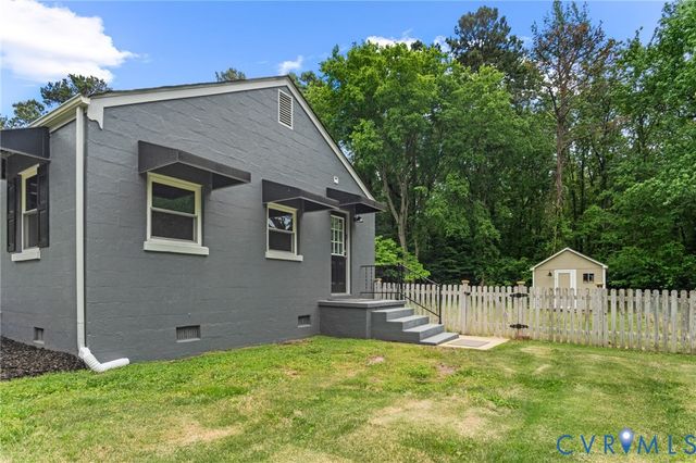 2433 Osborne Rd, Chester, VA 23831