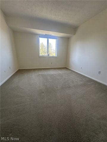 520 Meredith Lane 502, Cuyahoga Falls, OH 44223