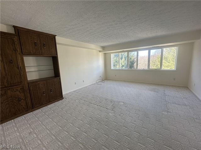 520 Meredith Lane 502, Cuyahoga Falls, OH 44223