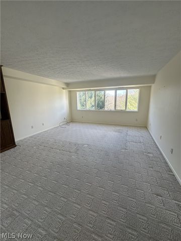 520 Meredith Lane 502, Cuyahoga Falls, OH 44223