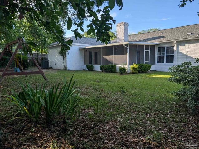 4135 Lynn Ora Dr, Pensacola, FL 32504