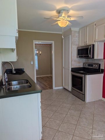 4135 Lynn Ora Dr, Pensacola, FL 32504