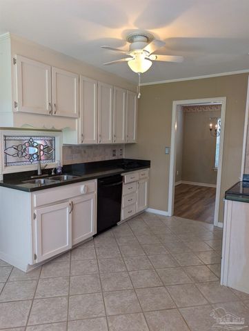 4135 Lynn Ora Dr, Pensacola, FL 32504