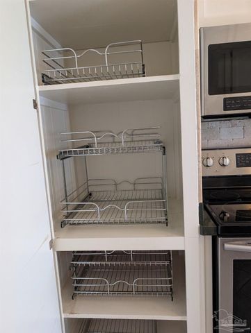 4135 Lynn Ora Dr, Pensacola, FL 32504