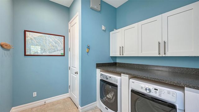 5201 AVENIDA DEL MARE, Sarasota, FL 34242