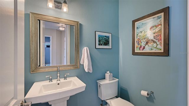 5201 AVENIDA DEL MARE, Sarasota, FL 34242