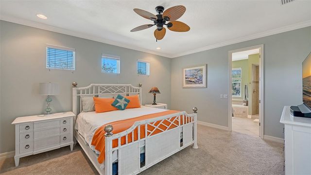 5201 AVENIDA DEL MARE, Sarasota, FL 34242