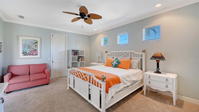 5201 AVENIDA DEL MARE, Sarasota, FL 34242