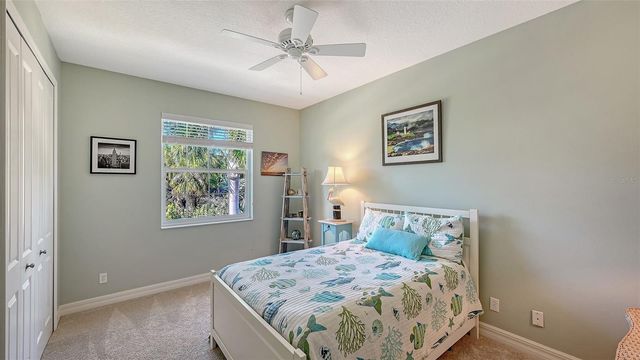 5201 AVENIDA DEL MARE, Sarasota, FL 34242