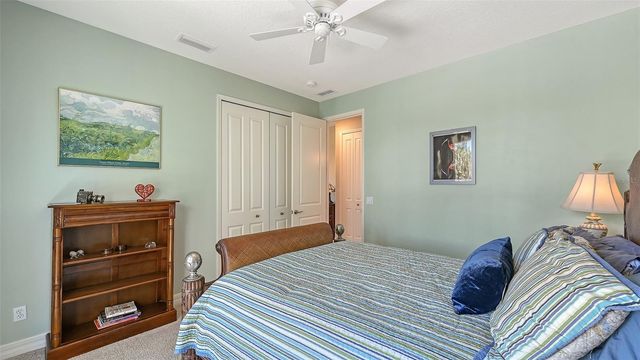 5201 AVENIDA DEL MARE, Sarasota, FL 34242