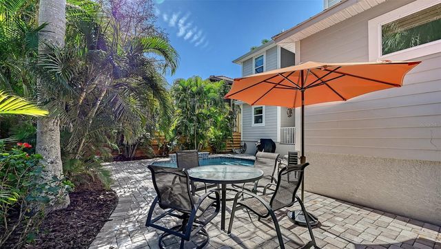 5201 AVENIDA DEL MARE, Sarasota, FL 34242