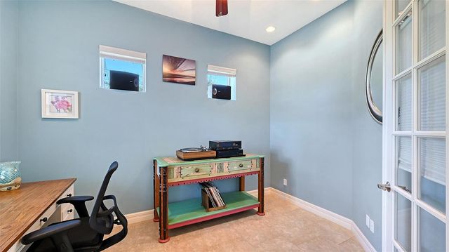 5201 AVENIDA DEL MARE, Sarasota, FL 34242