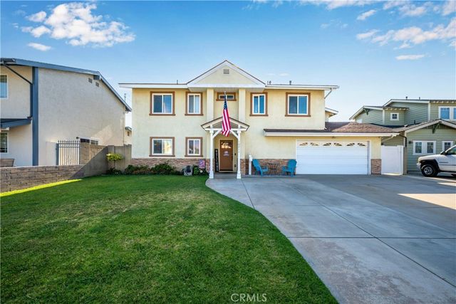 10211 Aqueduct Drive, Cypress, CA 90630
