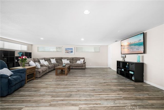 10211 Aqueduct Drive, Cypress, CA 90630