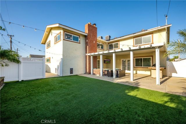 10211 Aqueduct Drive, Cypress, CA 90630