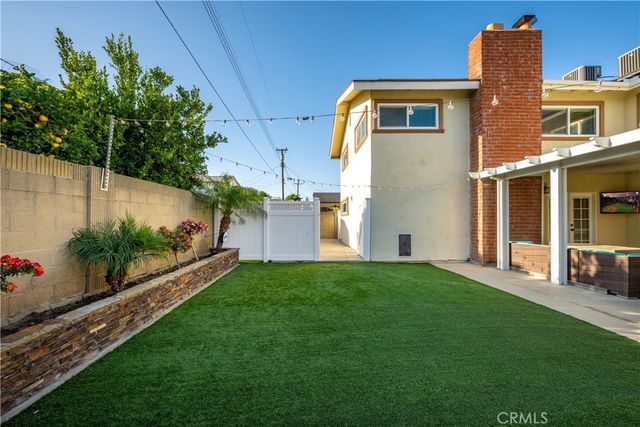 10211 Aqueduct Drive, Cypress, CA 90630