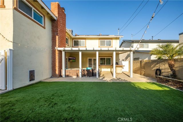 10211 Aqueduct Drive, Cypress, CA 90630