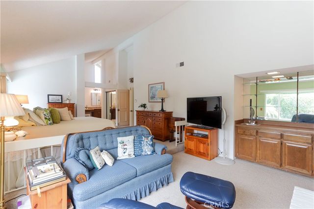 25521 Creek Drive, Laguna Hills, CA 92653