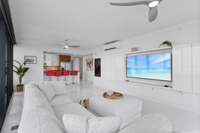 600 Ala Moana Boulevard 1402, Honolulu, HI 96813